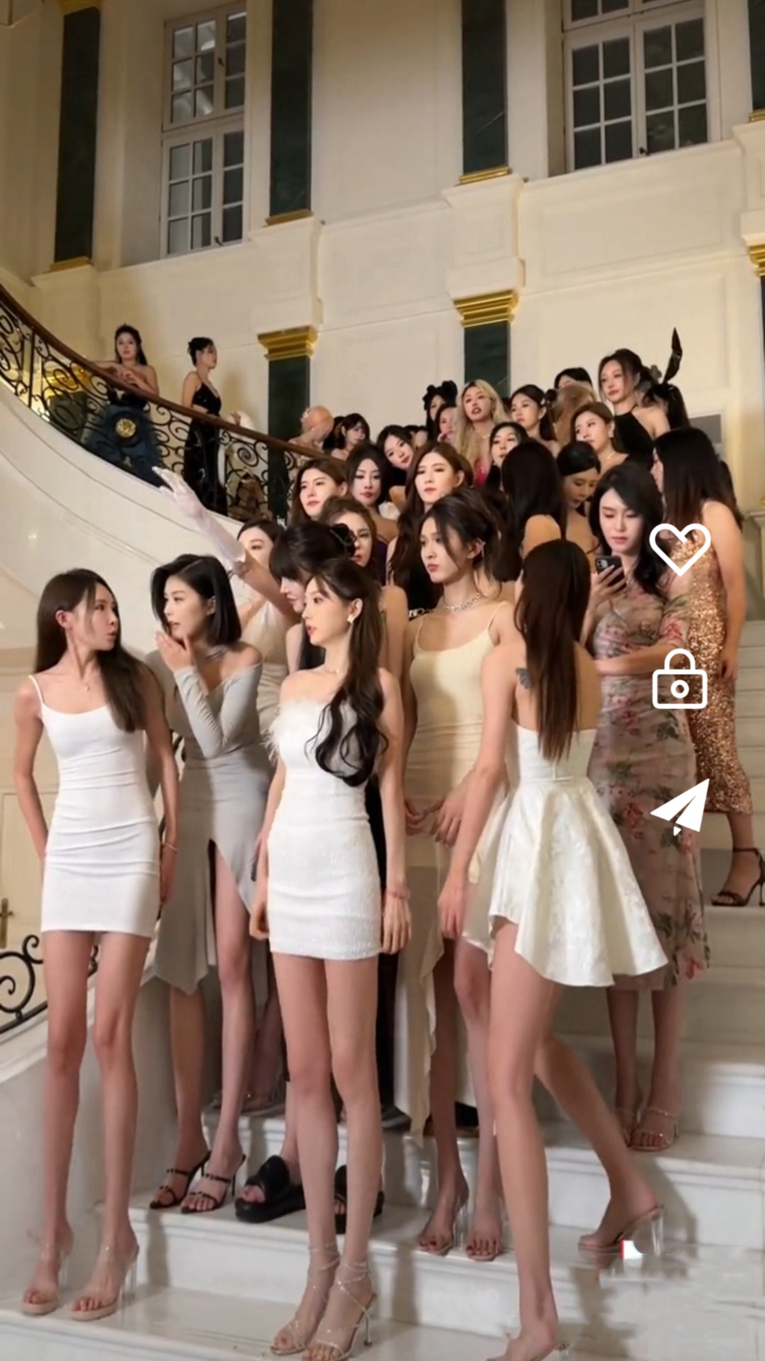 女王样鞭打系列截图